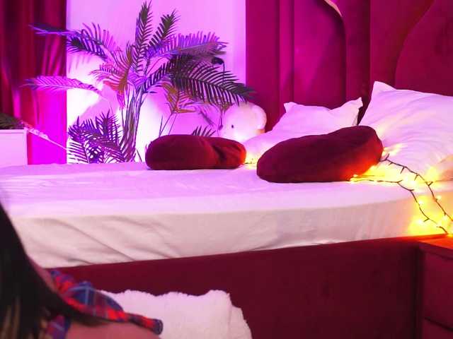 KiraKrush live cam on BongaCams