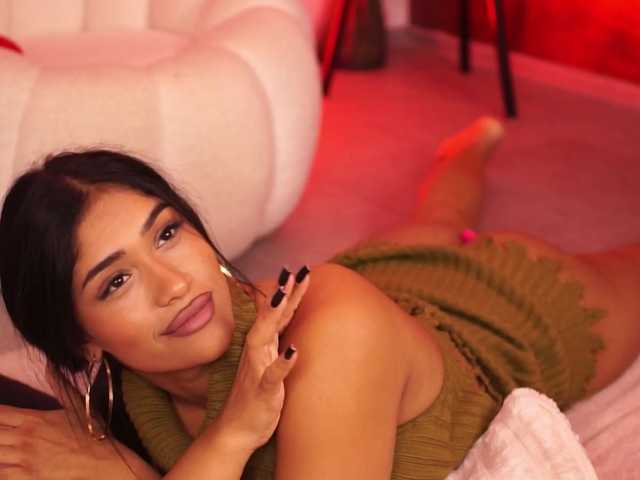 KiraKrush live cam on BongaCams