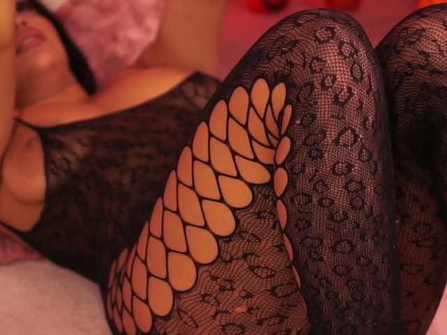 KiraKrush live cam on BongaCams