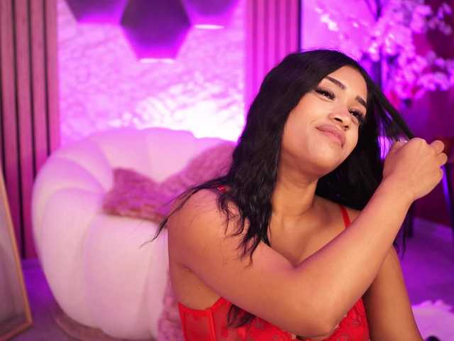 KiraKrush live cam on BongaCams