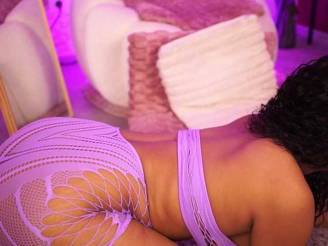 KiraKrush live cam on BongaCams