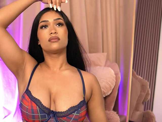 KiraKrush live cam on BongaCams