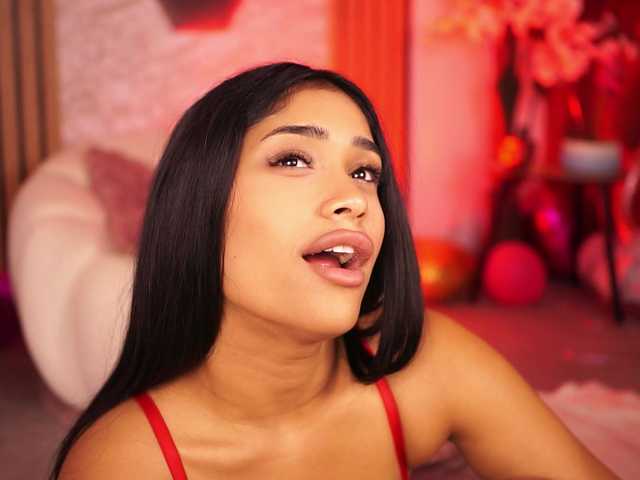 KiraKrush live cam on BongaCams