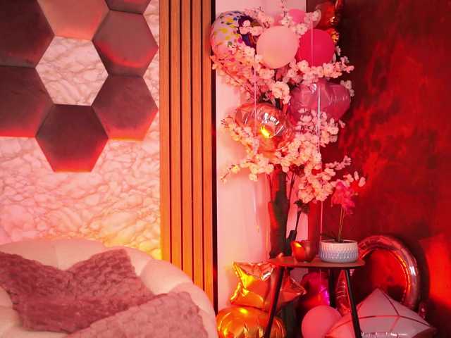 KiraKrush live cam on BongaCams