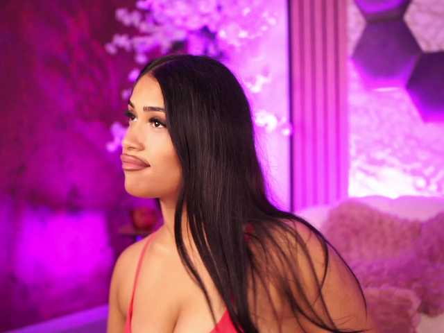 KiraKrush live webcam show