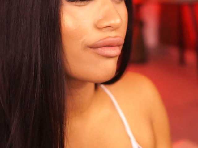 KiraKrush live cam on BongaCams