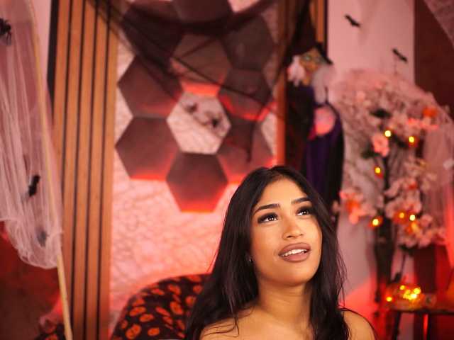 KiraKrush live cam on BongaCams