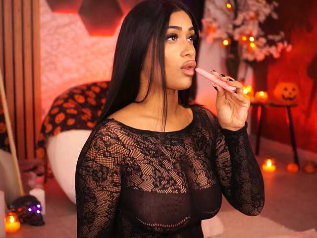 KiraKrush live cam on BongaCams