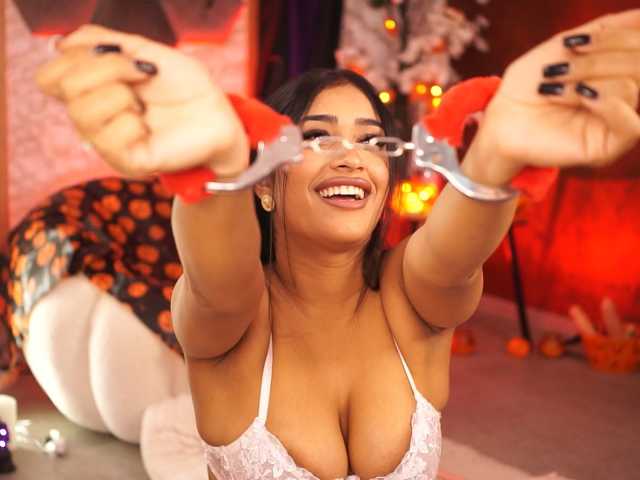 KiraKrush live cam on BongaCams