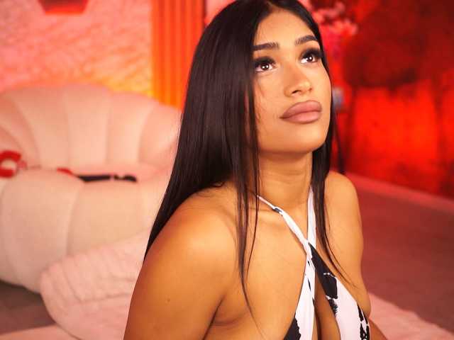 KiraKrush live cam on BongaCams