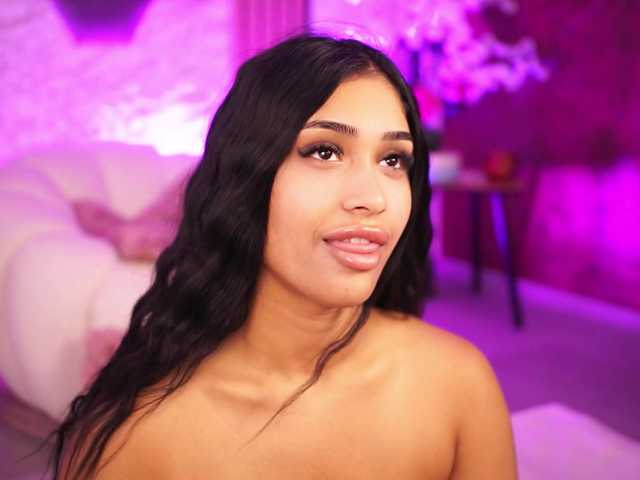 KiraKrush live cam on BongaCams
