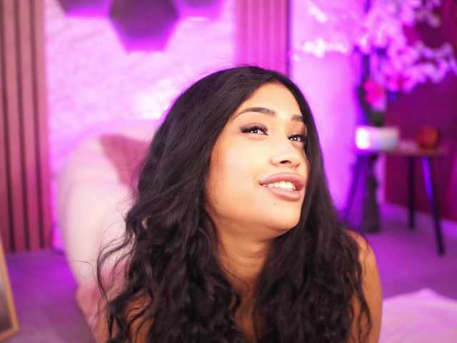 KiraKrush live cam on BongaCams