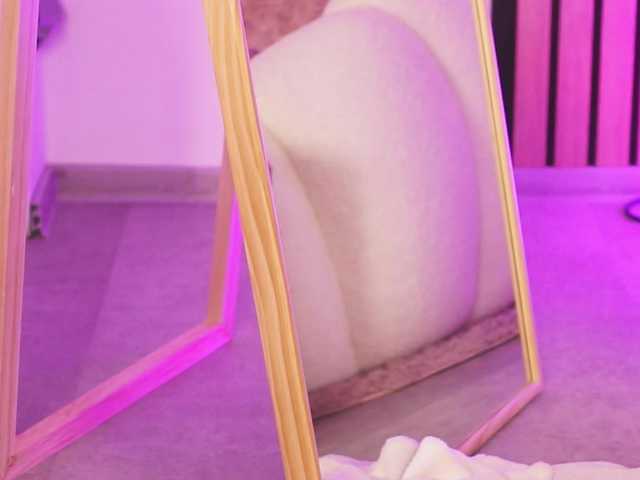 KiraKrush live cam on BongaCams
