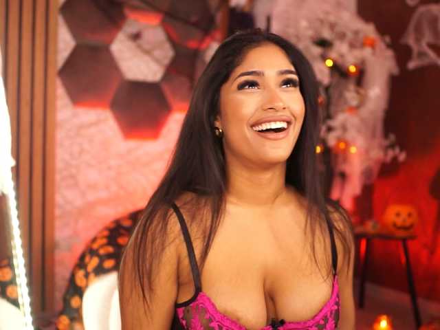 KiraKrush live cam on BongaCams