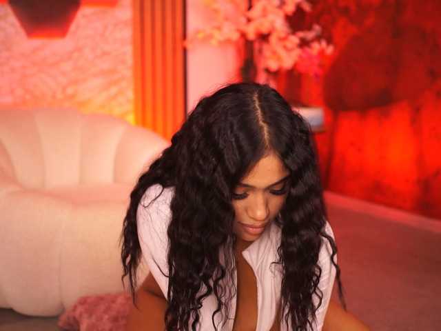 KiraKrush live cam on BongaCams
