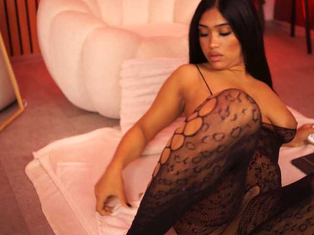 KiraKrush live cam on BongaCams