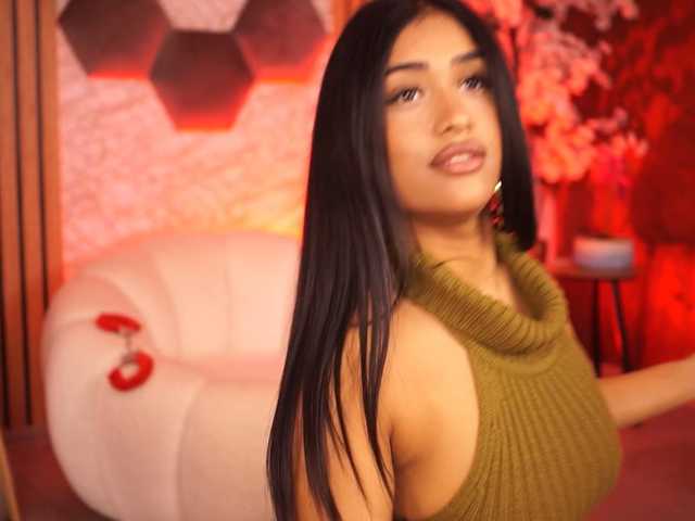 KiraKrush live cam on BongaCams
