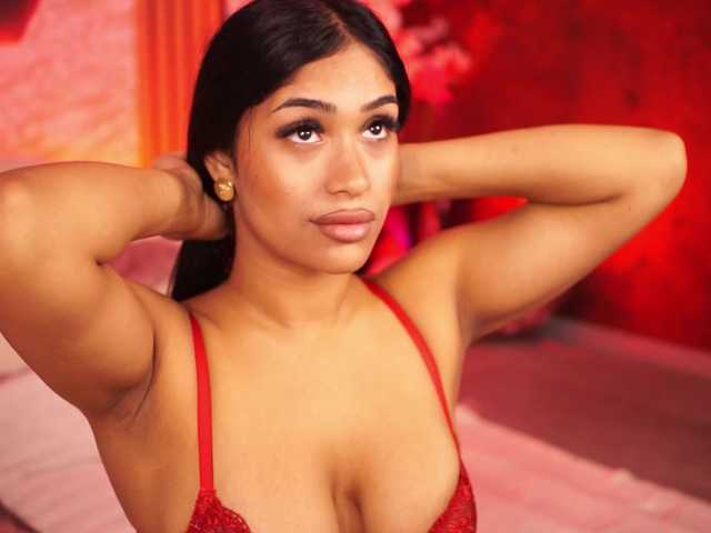 KiraKrush live cam on BongaCams