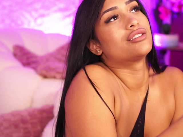 KiraKrush live cam on BongaCams