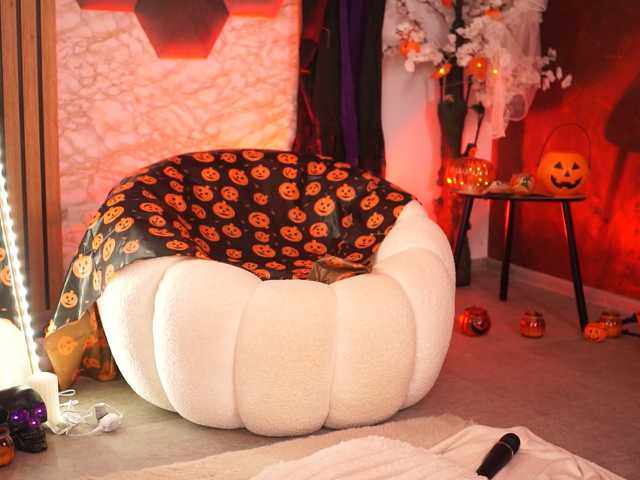 KiraKrush live cam on BongaCams