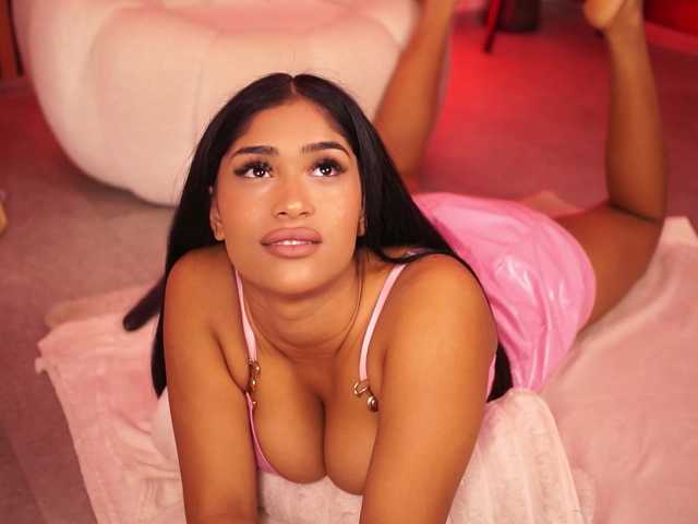 KiraKrush live cam on BongaCams
