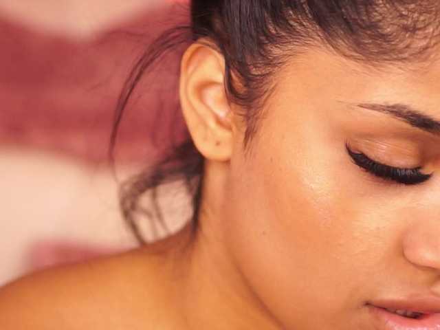 KiraKrush live cam on BongaCams
