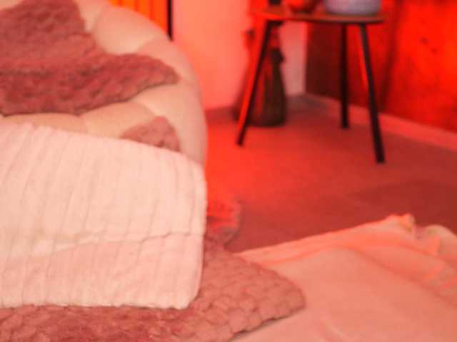 KiraKrush live cam on BongaCams