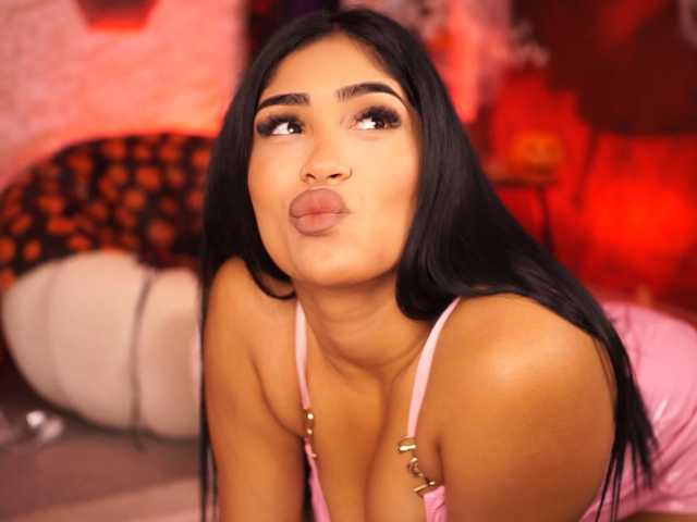 KiraKrush live cam on BongaCams
