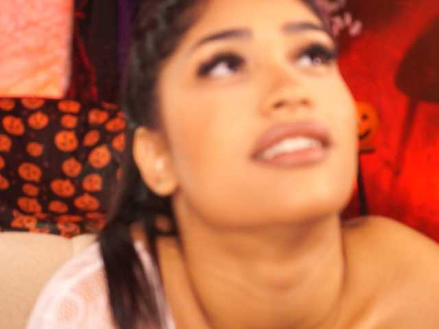 KiraKrush live cam on BongaCams