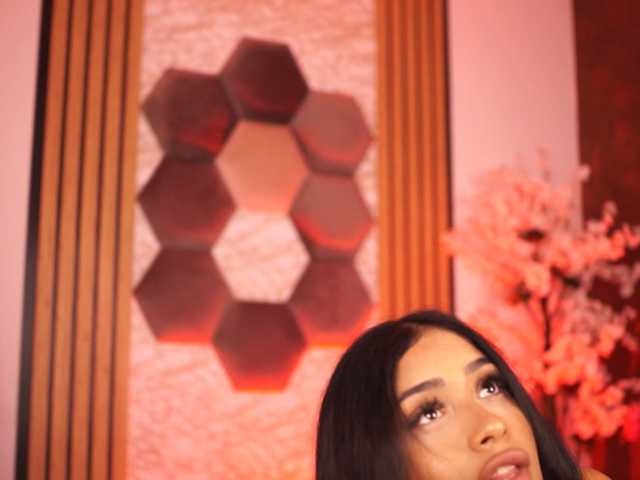 KiraKrush live cam on BongaCams