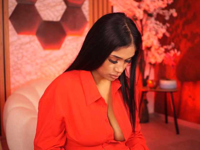 KiraKrush live cam on BongaCams