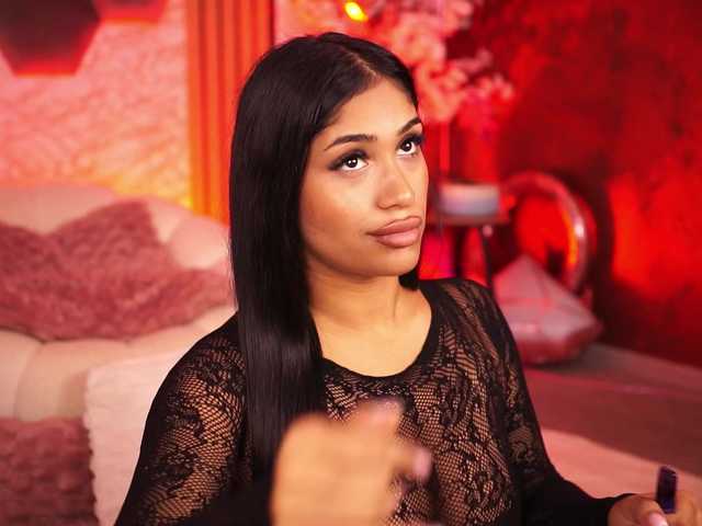 KiraKrush — live female cam