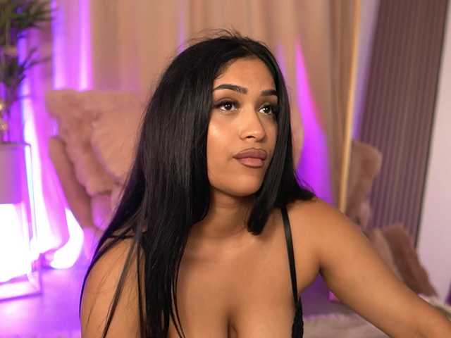 KiraKrush live cam on BongaCams