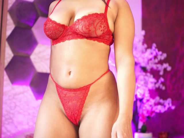 Sex chat gratuit in direct cu KiraKrush pe BongaCams