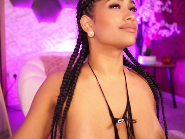 KiraKrush live cam on BongaCams