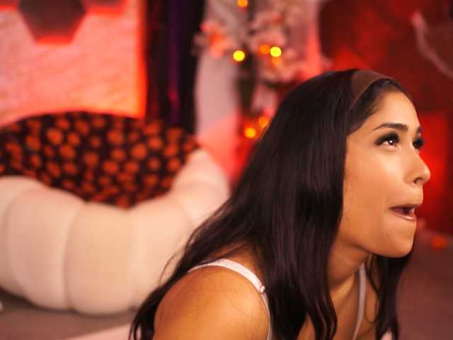 KiraKrush live cam on BongaCams
