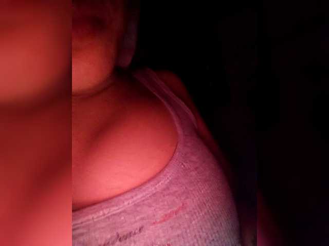 rosearebluee