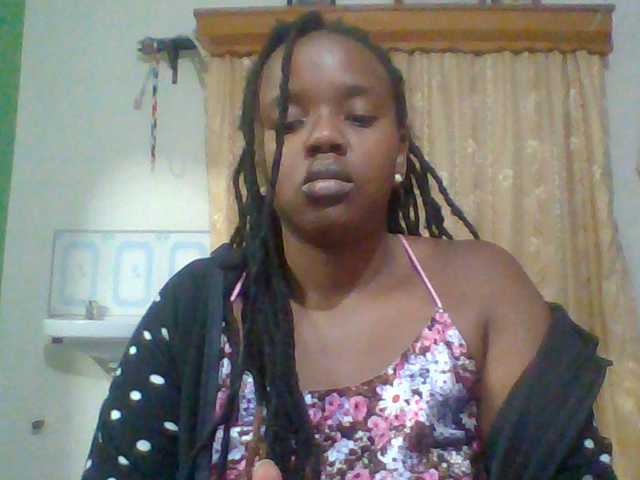 Sexymamasirra22 live cam on BongaCams