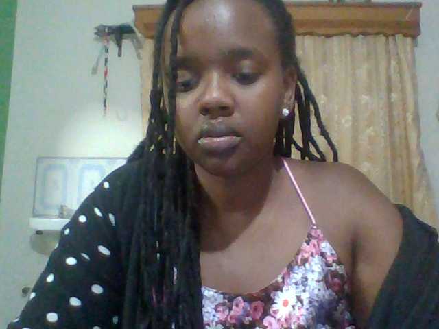 Sexymamasirra22 live cam on BongaCams