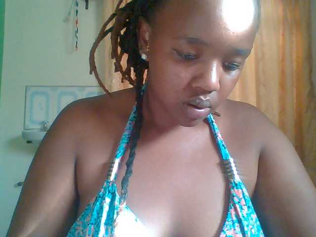 Sexymamasirra22 live cam on BongaCams