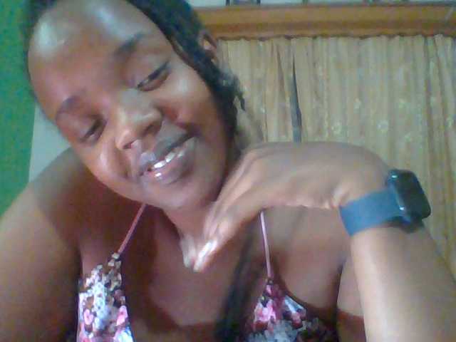 Sexymamasirra22 live cam on BongaCams