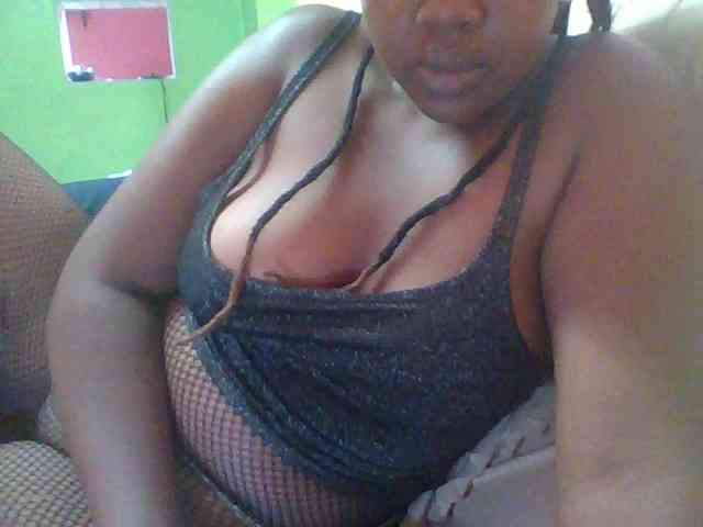 Sexymamasirra22 webcam