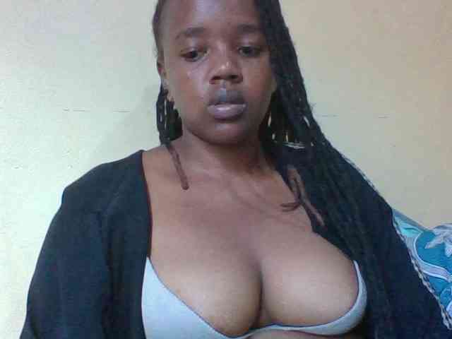 Sexymamasirra22 webcam