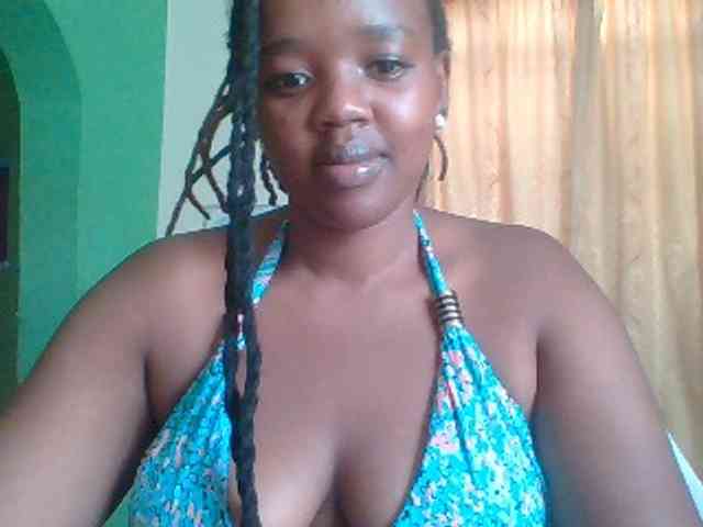 Sexymamasirra22 webcam