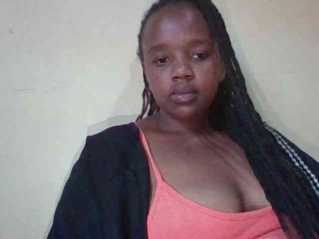 Sexymamasirra22 webcam