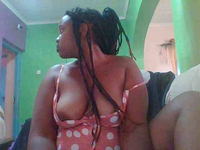 Sexymamasirra22 webcam