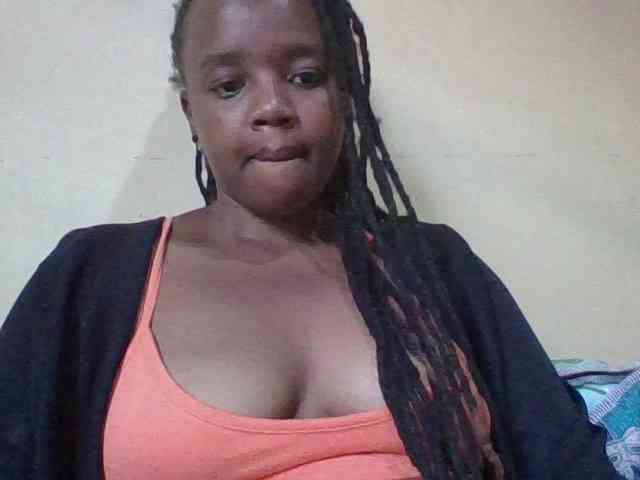 Sexymamasirra22 webcam