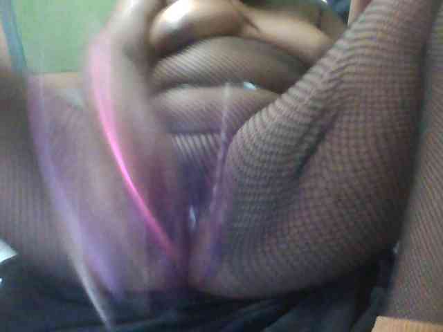 Sexymamasirra22 webcam