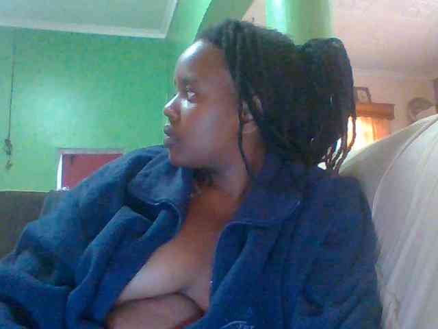Sexymamasirra22 webcam