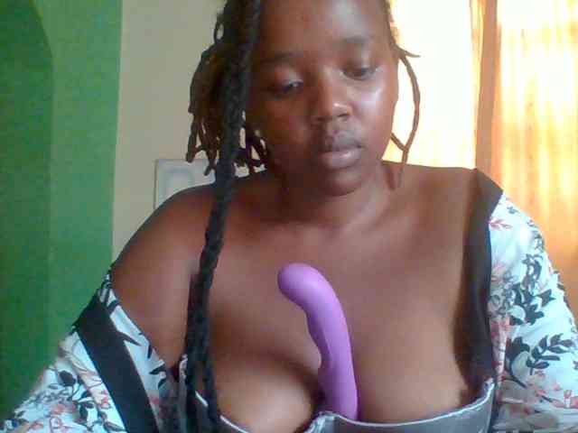Sexymamasirra22 webcam
